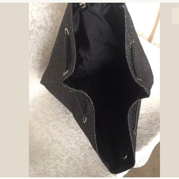 VS Glitter Sparkle Drawstring Backpack - Picture 7 of 8